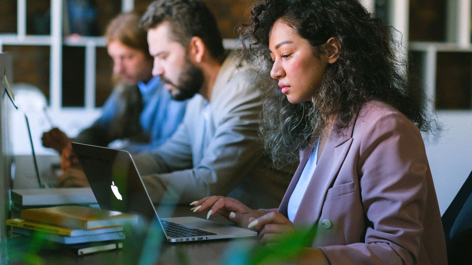 Employers reviewing NetSuite recruitment trends and hiring data during a 2025 strategy meeting